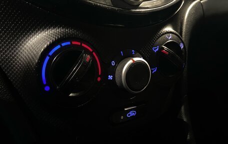 Hyundai Solaris II рестайлинг, 2012 год, 600 000 рублей, 22 фотография