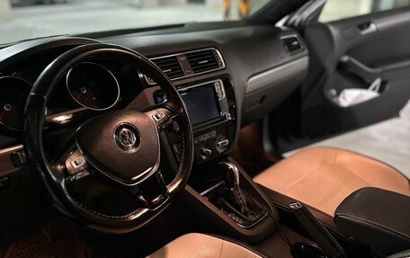 Volkswagen Jetta VI, 2015 год, 1 290 000 рублей, 4 фотография