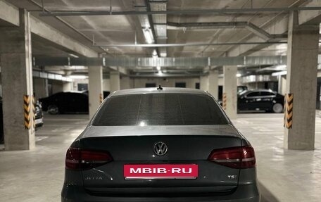 Volkswagen Jetta VI, 2015 год, 1 290 000 рублей, 2 фотография