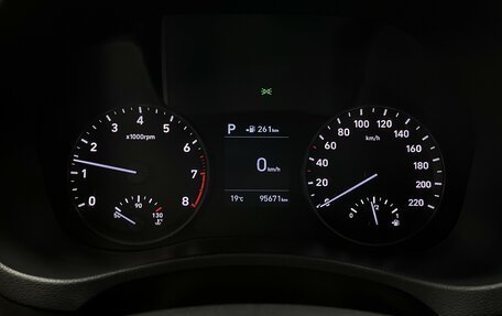 Hyundai Solaris II рестайлинг, 2017 год, 1 300 000 рублей, 21 фотография