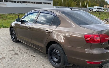 Volkswagen Jetta VI, 2011 год, 1 050 000 рублей, 4 фотография