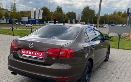 Volkswagen Jetta VI, 2011 год, 1 050 000 рублей, 6 фотография