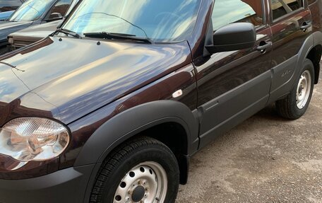 Chevrolet Niva I рестайлинг, 2018 год, 800 000 рублей, 2 фотография