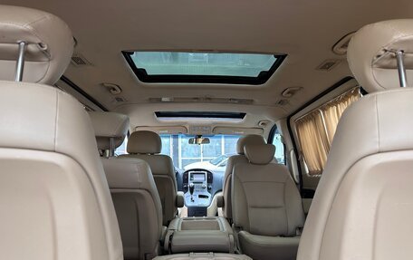 Hyundai Grand Starex Grand Starex I рестайлинг 2, 2010 год, 1 620 000 рублей, 19 фотография