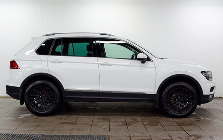 Volkswagen Tiguan II, 2018 год, 1 930 000 рублей, 5 фотография