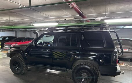Nissan Patrol, 2009 год, 3 000 000 рублей, 4 фотография