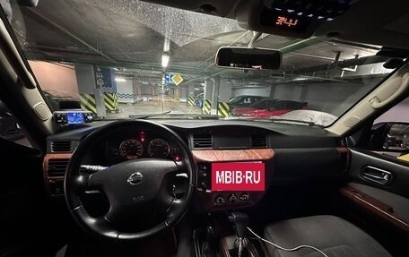 Nissan Patrol, 2009 год, 3 000 000 рублей, 14 фотография