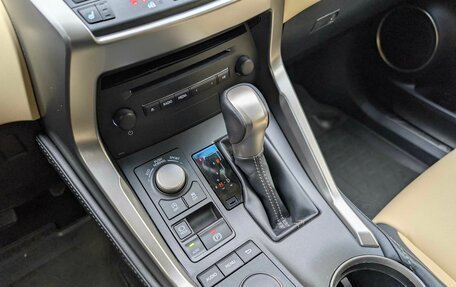 Lexus NX I, 2016 год, 2 057 000 рублей, 16 фотография