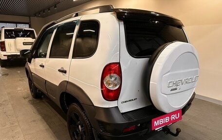 Chevrolet Niva I рестайлинг, 2016 год, 629 000 рублей, 6 фотография