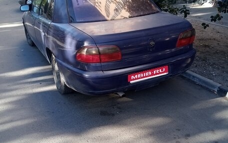 Opel Omega B, 1994 год, 250 000 рублей, 1 фотография