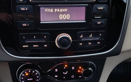 Renault Logan I, 2014 год, 900 000 рублей, 11 фотография