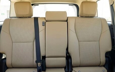 Toyota Land Cruiser Prado, 2024 год, 4 990 000 рублей, 19 фотография