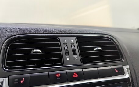 Volkswagen Polo VI (EU Market), 2012 год, 648 000 рублей, 14 фотография