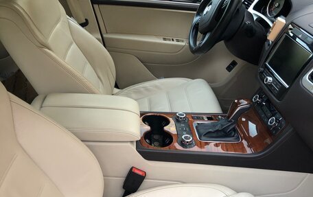 Volkswagen Touareg III, 2010 год, 2 540 000 рублей, 4 фотография