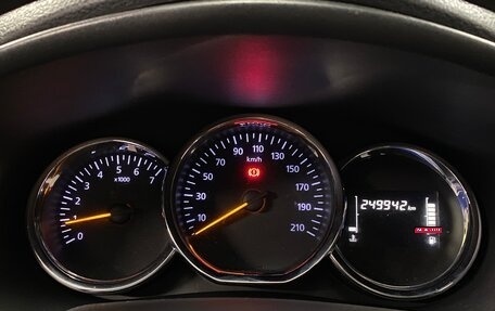 Renault Logan II, 2019 год, 549 000 рублей, 5 фотография