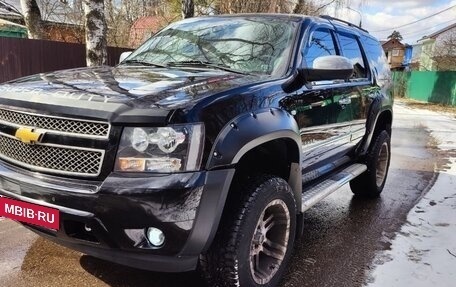 Chevrolet Tahoe III, 2012 год, 2 750 000 рублей, 1 фотография