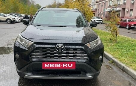 Toyota RAV4, 2020 год, 4 050 000 рублей, 2 фотография
