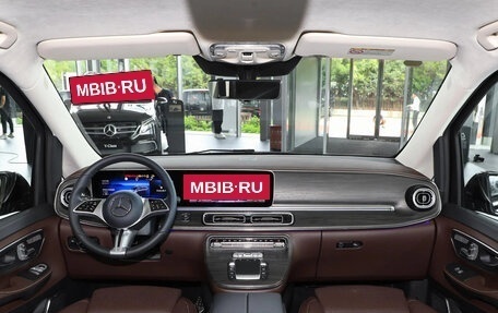 Mercedes-Benz V-Класс, 2025 год, 11 460 000 рублей, 8 фотография