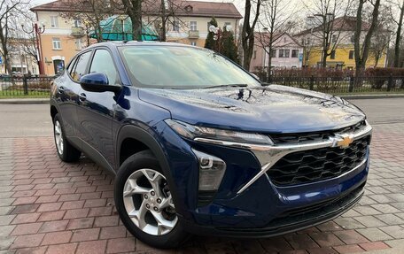 Chevrolet Trax, 2023 год, 2 500 000 рублей, 2 фотография