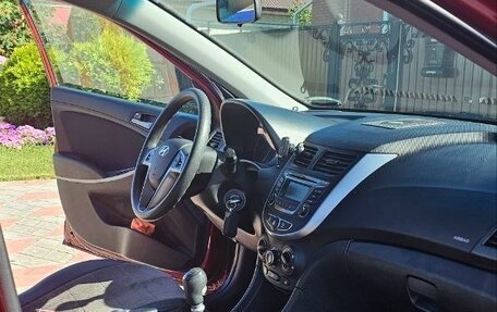 Hyundai Solaris II рестайлинг, 2016 год, 919 000 рублей, 14 фотография