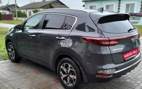 KIA Sportage IV рестайлинг, 2019 год, 2 650 000 рублей, 6 фотография