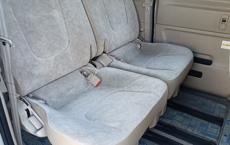 Nissan Serena II, 2002 год, 740 000 рублей, 16 фотография