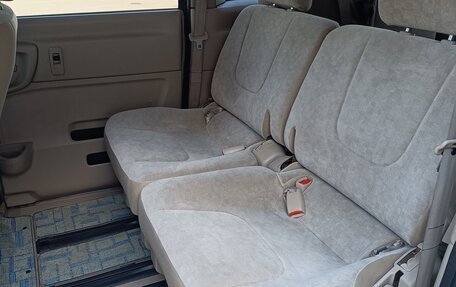 Nissan Serena II, 2002 год, 740 000 рублей, 17 фотография