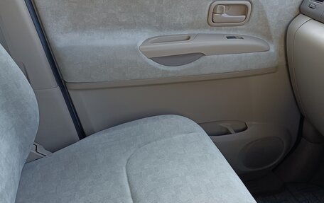 Nissan Serena II, 2002 год, 740 000 рублей, 22 фотография