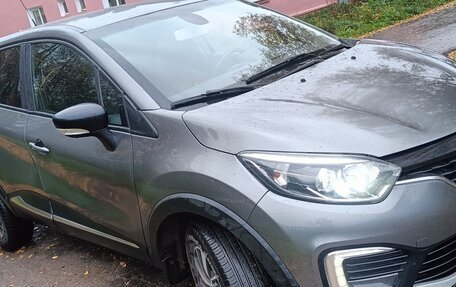 Renault Kaptur I рестайлинг, 2016 год, 1 050 000 рублей, 2 фотография