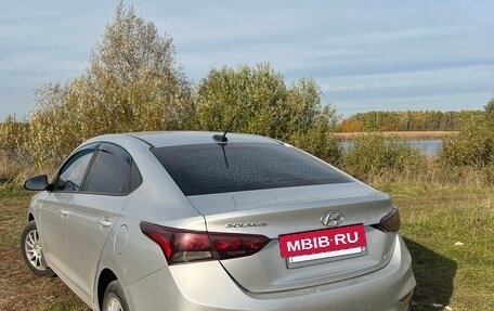 Hyundai Solaris II рестайлинг, 2017 год, 1 200 000 рублей, 2 фотография