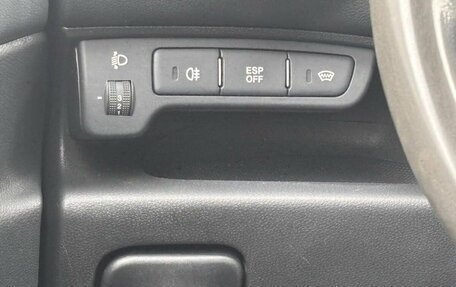 KIA Carens III (RP), 2006 год, 595 000 рублей, 16 фотография
