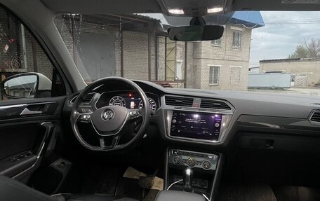 Volkswagen Tiguan II, 2017 год, 2 400 000 рублей, 6 фотография