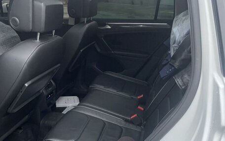 Volkswagen Tiguan II, 2017 год, 2 400 000 рублей, 5 фотография