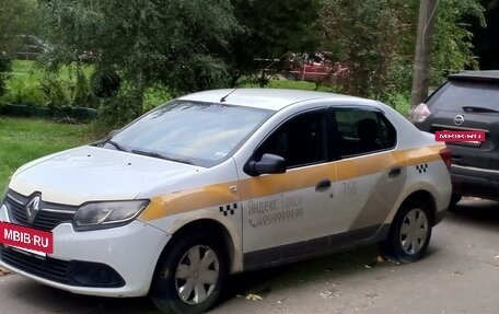 Renault Logan II, 2015 год, 400 000 рублей, 4 фотография