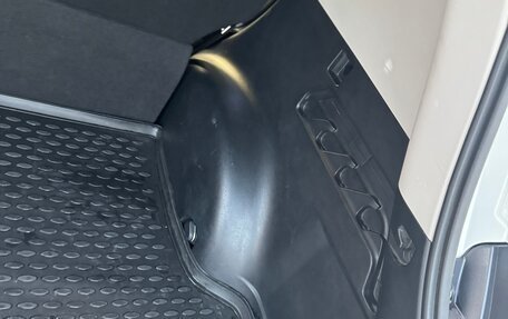 Toyota RAV4, 2017 год, 2 400 000 рублей, 25 фотография