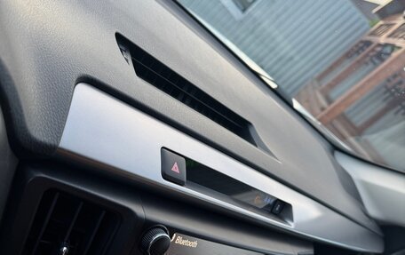 Toyota RAV4, 2017 год, 2 400 000 рублей, 28 фотография