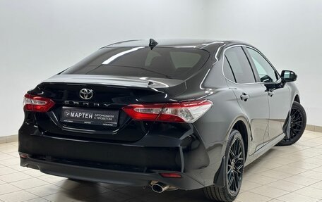 Toyota Camry, 2021 год, 3 395 000 рублей, 4 фотография