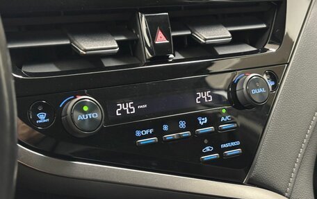 Toyota Camry, 2021 год, 3 395 000 рублей, 14 фотография