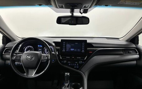 Toyota Camry, 2021 год, 3 395 000 рублей, 16 фотография