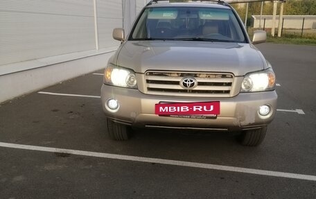 Toyota Highlander III, 2004 год, 1 195 000 рублей, 3 фотография