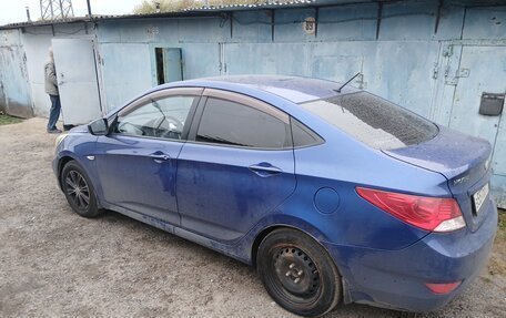 Hyundai Solaris II рестайлинг, 2012 год, 340 000 рублей, 3 фотография