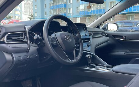 Toyota Camry, 2022 год, 2 450 000 рублей, 5 фотография
