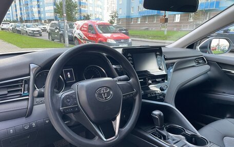 Toyota Camry, 2022 год, 2 450 000 рублей, 6 фотография