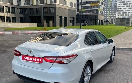 Toyota Camry, 2022 год, 2 450 000 рублей, 4 фотография