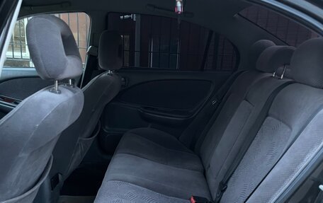 Toyota Avensis III рестайлинг, 1998 год, 199 999 рублей, 12 фотография