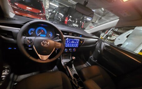 Toyota Corolla, 2013 год, 1 300 000 рублей, 3 фотография