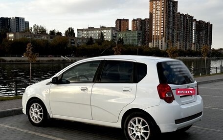 Chevrolet Aveo III, 2011 год, 555 555 рублей, 2 фотография