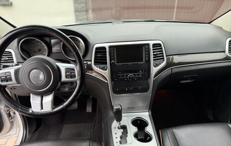 Jeep Grand Cherokee, 2011 год, 1 500 000 рублей, 10 фотография