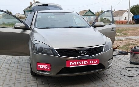 KIA cee'd I рестайлинг, 2010 год, 850 000 рублей, 6 фотография