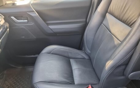 Land Rover Freelander II рестайлинг 2, 2011 год, 1 800 000 рублей, 10 фотография